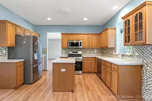 16606 Buckner Pond Wy, Crest Hill, IL 60403 - Photo 4