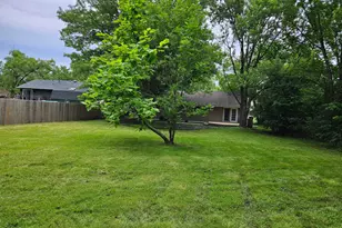 114 E Clark St, Glenwood, IL 60425 - Photo 18