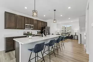 2703 Martini St, Mundelein, IL 60060 - Photo 8