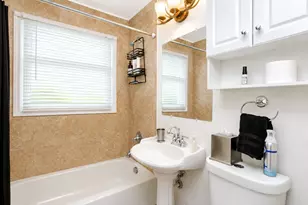 3006 S Elder Ln, Holiday Hills, IL 60051 - Photo 10