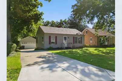 658 Pleasant Street, Woodstock, IL 60098 - Photo 2