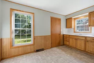658 Pleasant St, Woodstock, IL 60098 - Photo 10