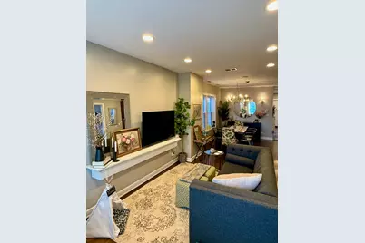 3402 W Beach Avenue, Chicago, IL 60651 - Photo 2