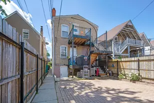 3402 W Beach Ave, Chicago, IL 60651 - Photo 24