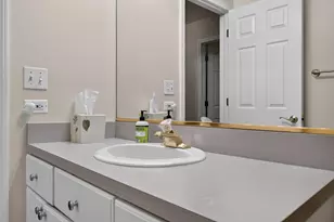 640 Walnut Oaks Dr, Roselle, IL 60172 - Photo 24