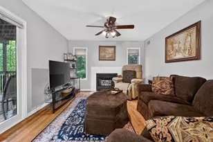 640 Walnut Oaks Dr, Roselle, IL 60172 - Photo 10