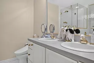 640 Walnut Oaks Dr, Roselle, IL 60172 - Photo 28