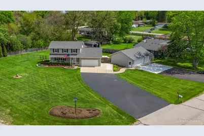 37W150 Olwin Drive, Elgin, IL 60124 - Photo 2