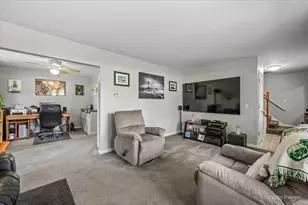 37W150 Olwin Dr, Elgin, IL 60124 - Photo 20
