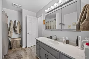 37W150 Olwin Dr, Elgin, IL 60124 - Photo 32
