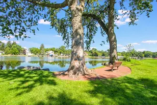 135 Harbor Dr, Lake Barrington, IL 60010 - Photo 40