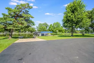 135 Harbor Dr, Lake Barrington, IL 60010 - Photo 46
