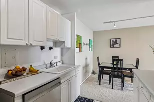 3440 N Lake Shore Dr, Chicago, IL 60657 - Photo 16