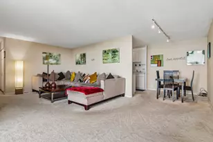 3440 N Lake Shore Dr, Chicago, IL 60657 - Photo 12