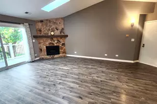 1522 Commodore Ct, Schaumburg, IL 60193 - Photo 2