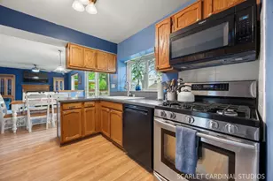 3116 Gresham Ln W, Aurora, IL 60504 - Photo 6