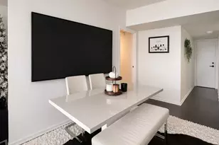 175 E Delaware Pl, Chicago, IL 60611 - Photo 8