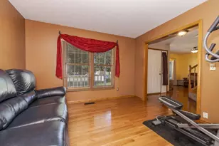 709 Platt Way, Hudson, IL 61748 - Photo 10
