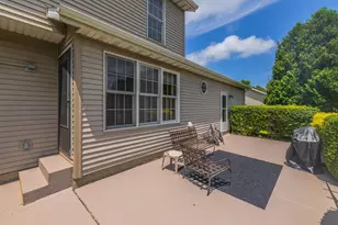 709 Platt Way, Hudson, IL 61748 - Photo 42