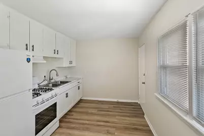 1021 Tollview Avenue #5, Aurora, IL 60505 - Photo 4