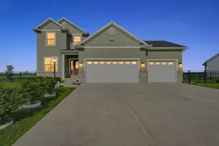 3606 Freedom Blvd, Champaign, IL 61822 - Photo 2