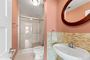 353 W Chicago Ave, Chicago, IL 60654 - Photo 12