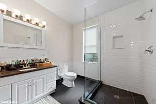 353 W Chicago Ave, Chicago, IL 60654 - Photo 14