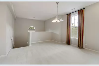1376 Scarboro Road #1003, Schaumburg, IL 60193 - Photo 4