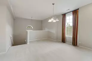 1376 Scarboro Rd, Schaumburg, IL 60193 - Photo 4