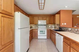 62 Vermont Ave, Bloomington, IL 61701 - Photo 12