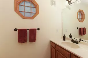 62 Vermont Ave, Bloomington, IL 61701 - Photo 18