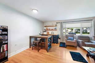 831 S Wisconsin Ave, Villa Park, IL 60181 - Photo 6