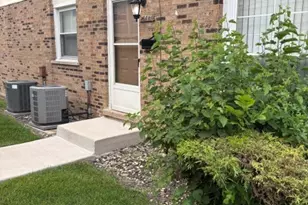 20114 Oak Ln, Lynwood, IL 60411 - Photo 2