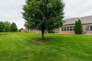 25 Arbor Ct, Bloomington, IL 61704 - Photo 46