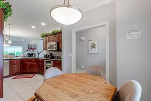 25 Arbor Ct, Bloomington, IL 61704 - Photo 6