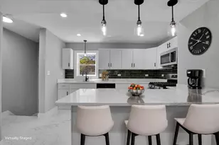 735 E 105th St, Chicago, IL 60628 - Photo 10