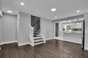 735 E 105th St, Chicago, IL 60628 - Photo 8