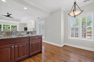 107 S Grant Street #102, Hinsdale, IL 60521 - Photo 4