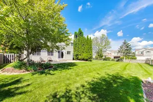 1022 Wrens Gate, Mundelein, IL 60060 - Photo 38