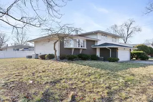 2859 190th Pl, Lansing, IL 60438 - Photo 4