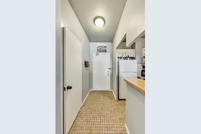 2909 N Sheridan Road #114, Chicago, IL 60657 - Photo 10