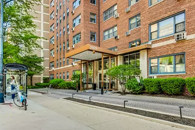 2909 N Sheridan Road #114, Chicago, IL 60657 - Photo 2