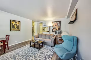 2909 N Sheridan Rd, Chicago, IL 60657 - Photo 14