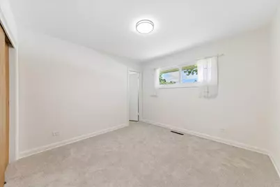 61 Miller Road, Lake Zurich, IL 60047 - Photo 4