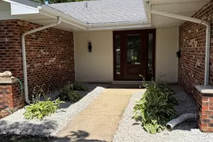 920 Eden Dr, Schaumburg, IL 60195 - Photo 4