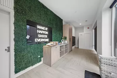 4250 W Belmont Avenue #5, Chicago, IL 60641 - Photo 24