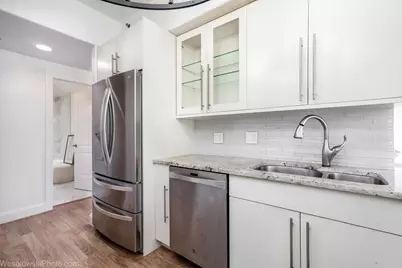 1705 Pavilion Way #208, Park Ridge, IL 60068 - Photo 4