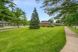 429 S Stratford Ave, Elmhurst, IL 60126 - Photo 22