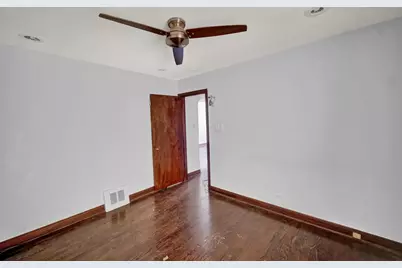 14424 S Lowe Avenue, Riverdale, IL 60827 - Photo 8