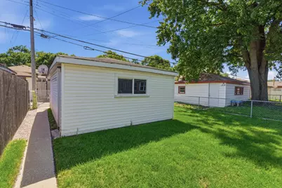 10111 S California Avenue, Chicago, IL 60655 - Photo 24